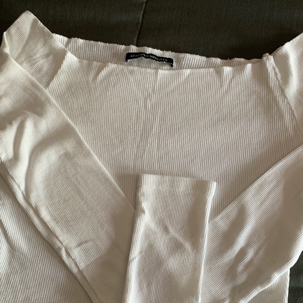 brand new brandy melville shirt